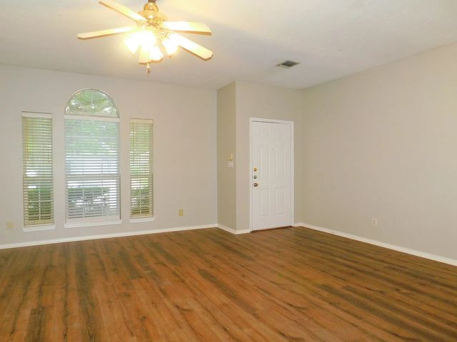 3933 PARKHAVEN Drive, Denton, TX 76210