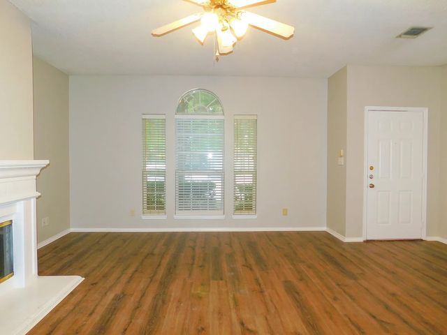 3933 PARKHAVEN Drive, Denton, TX 76210