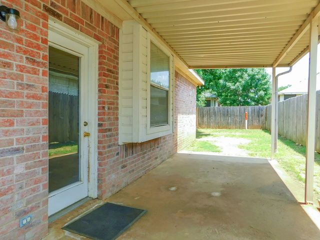 3933 PARKHAVEN Drive, Denton, TX 76210