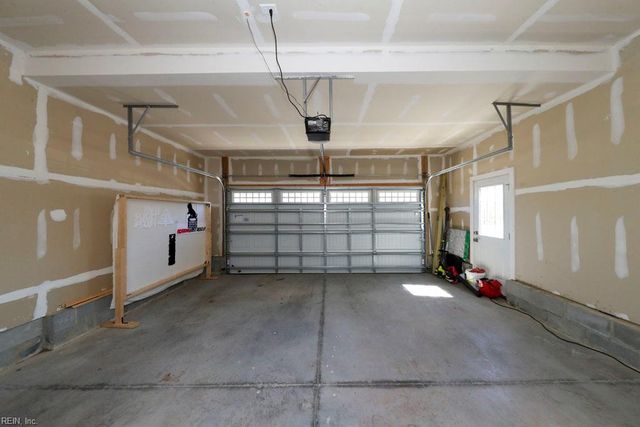 221 Terrywood DR, Suffolk, VA 23434