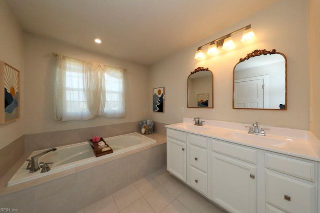 221 Terrywood DR, Suffolk, VA 23434