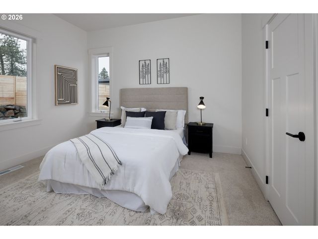 1106 ROCK CREEK Rd, Hood River, OR 97031