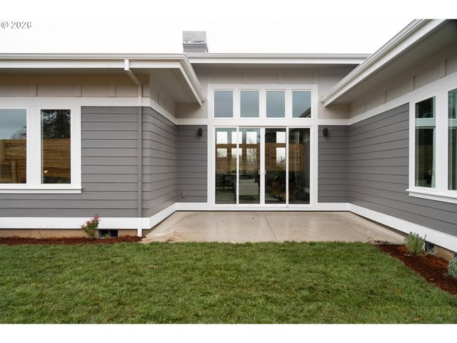 1106 ROCK CREEK Rd, Hood River, OR 97031