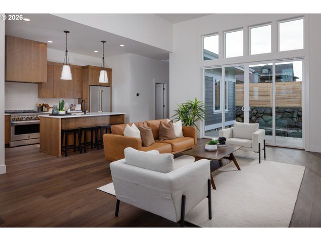 1106 ROCK CREEK Rd, Hood River, OR 97031