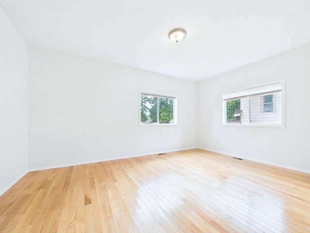 983 Cook Avenue E, Saint Paul, MN 55106