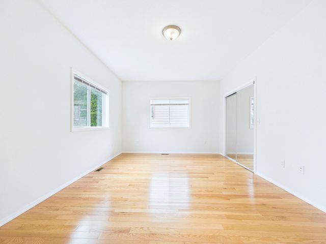 983 Cook Avenue E, Saint Paul, MN 55106