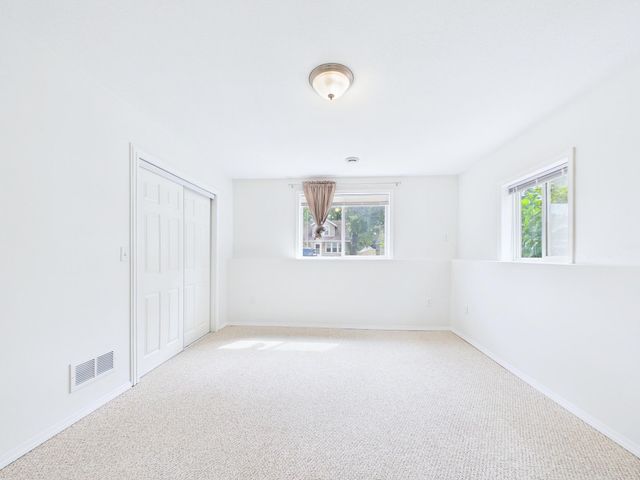983 Cook Avenue E, Saint Paul, MN 55106