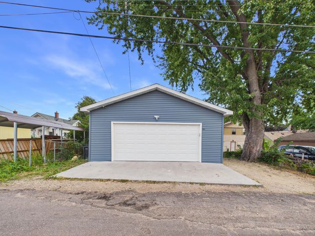 983 Cook Avenue E, Saint Paul, MN 55106