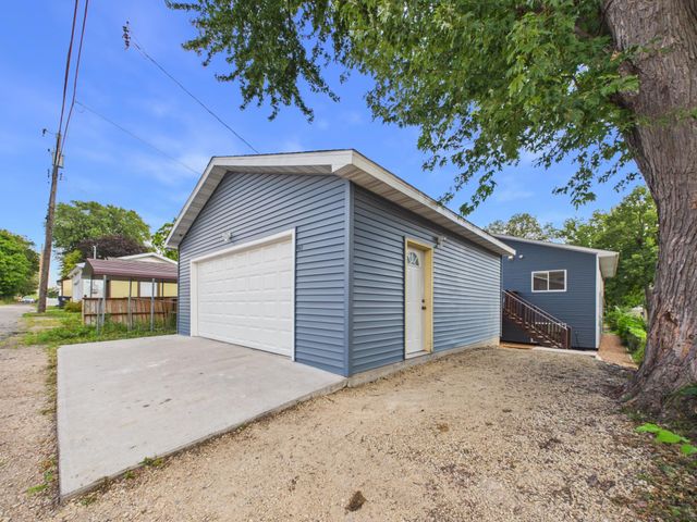 983 Cook Avenue E, Saint Paul, MN 55106