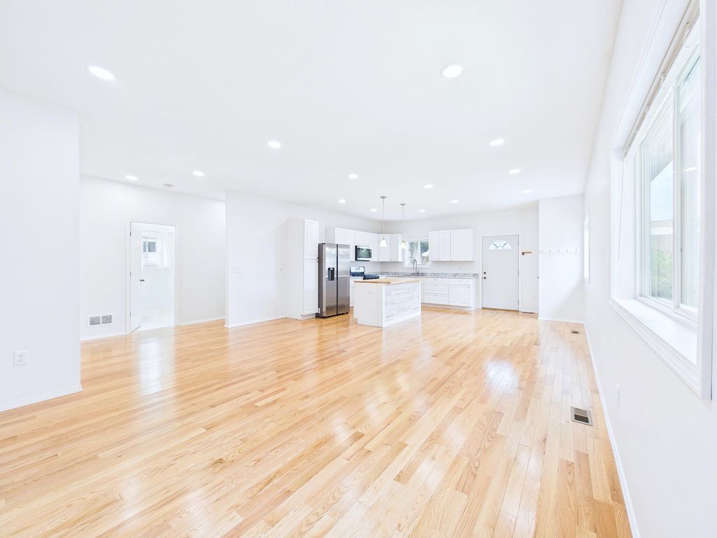983 Cook Avenue E, Saint Paul, MN 55106 — photo 5