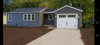 1718 Knoll Avenue, Mchenry, IL 60050