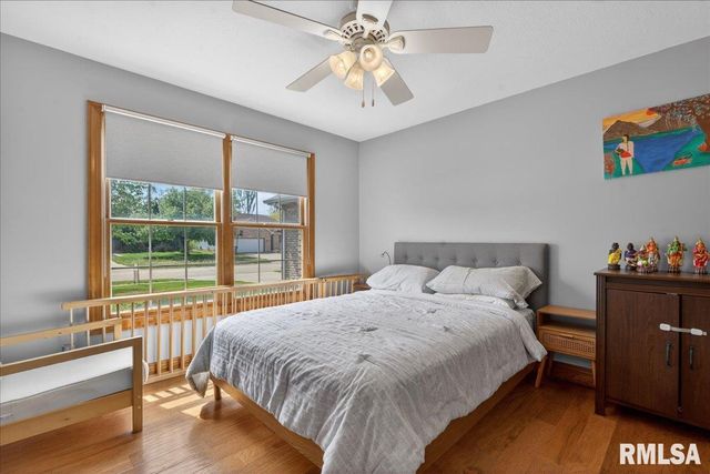 1009 MONARCH Drive, Chatham, IL 62629