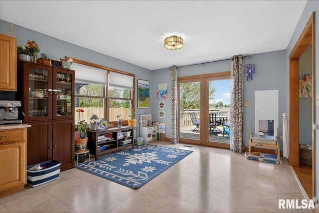 1009 MONARCH Drive, Chatham, IL 62629