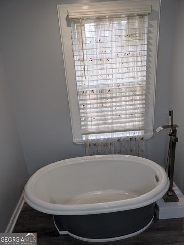 11080 White House Parkway, Woodbury, GA 30293