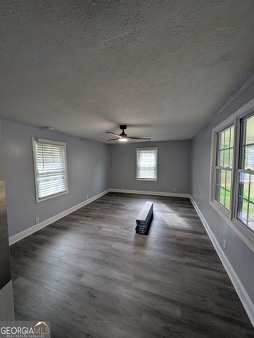 11080 White House Parkway, Woodbury, GA 30293