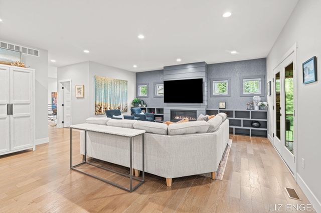 3190 Light House Way, Saugatuck Twp, MI 49453