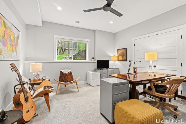 3190 Light House Way, Saugatuck Twp, MI 49453