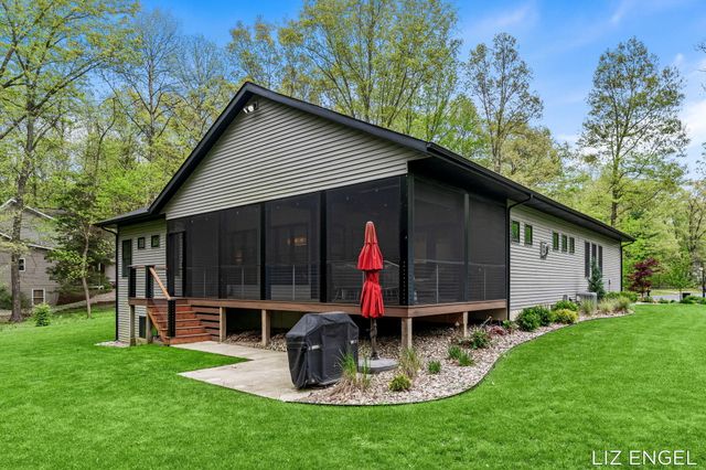 3190 Light House Way, Saugatuck Twp, MI 49453