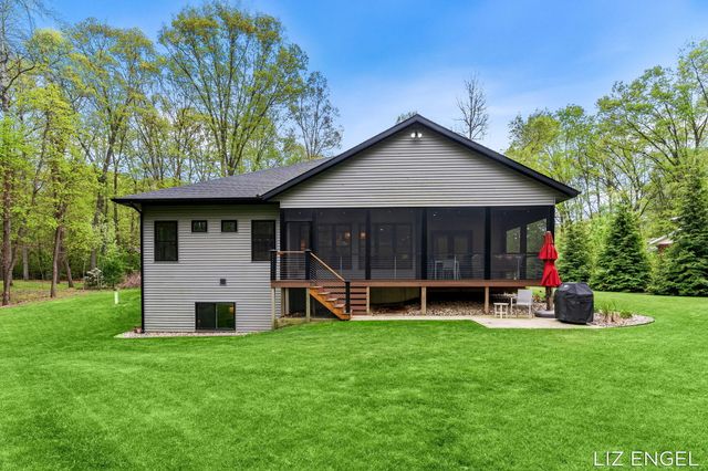 3190 Light House Way, Saugatuck Twp, MI 49453