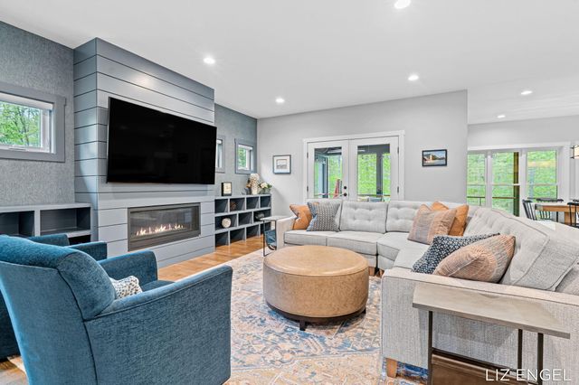 3190 Light House Way, Saugatuck Twp, MI 49453