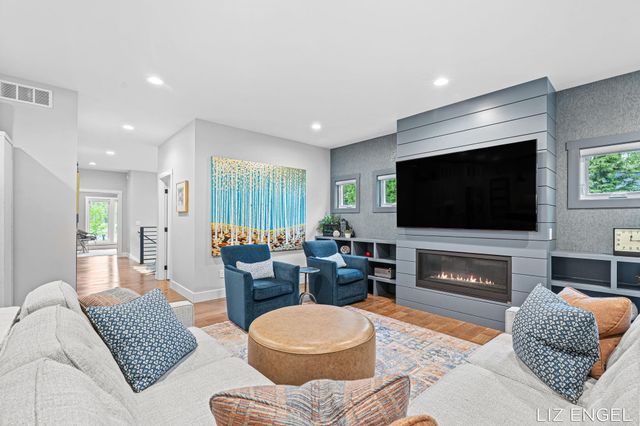 3190 Light House Way, Saugatuck Twp, MI 49453