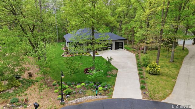 3190 Light House Way, Saugatuck Twp, MI 49453