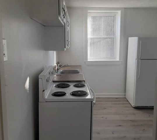 143 Groveland St 5, Haverhill, MA 01830