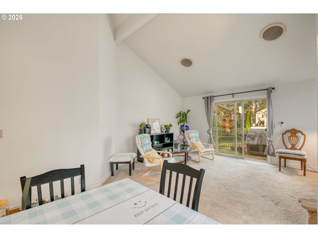 10047 Sw TRAPPER Ter, Beaverton, OR 97008