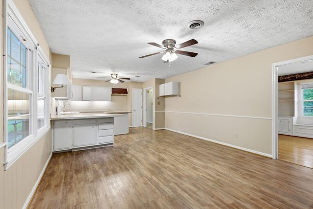 4660 Athens Walnut Hill Pike, Lexington, KY 40515