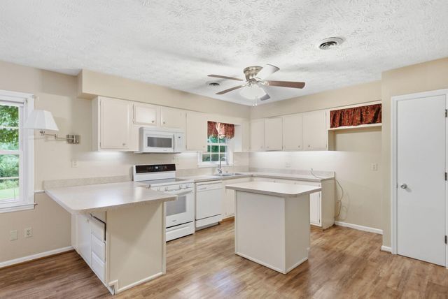 4660 Athens Walnut Hill Pike, Lexington, KY 40515