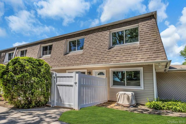 206 Storm Drive, Holtsville, NY 11742
