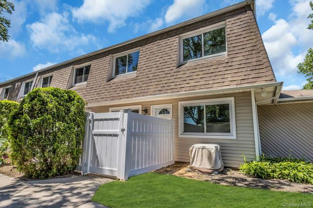 206 Storm Drive, Holtsville, NY 11742