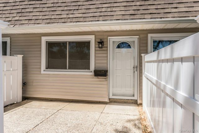 206 Storm Drive, Holtsville, NY 11742