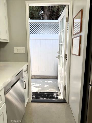 1820 S Wooster Street, Los Angeles, CA 90035