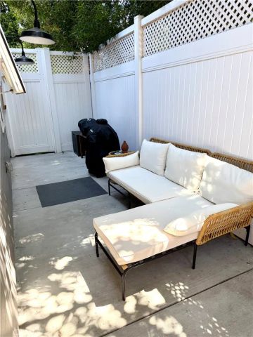 1820 S Wooster Street, Los Angeles, CA 90035