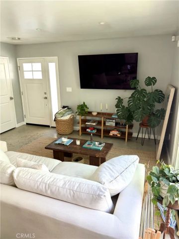 1820 S Wooster Street, Los Angeles, CA 90035