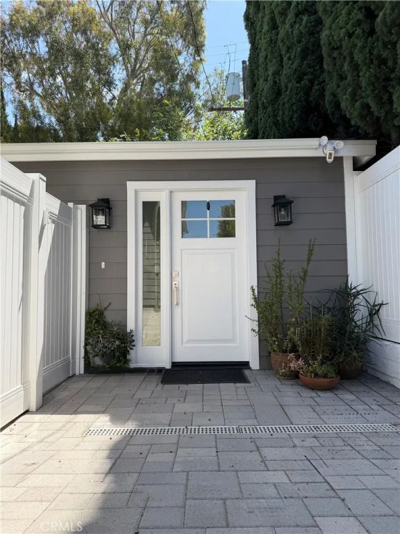 1820 S Wooster Street, Los Angeles, CA 90035