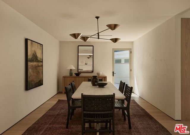 12227 Everglade Street, Los Angeles, CA 90066