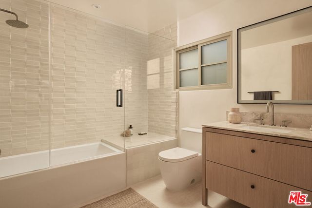 12227 Everglade Street, Los Angeles, CA 90066