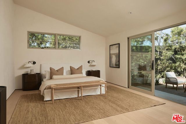 12227 Everglade Street, Los Angeles, CA 90066