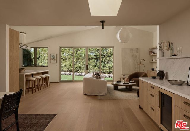 12227 Everglade Street, Los Angeles, CA 90066