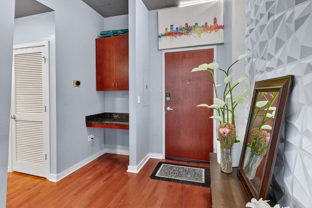 301 Demonbreun St Unit 502, Nashville, TN 37201