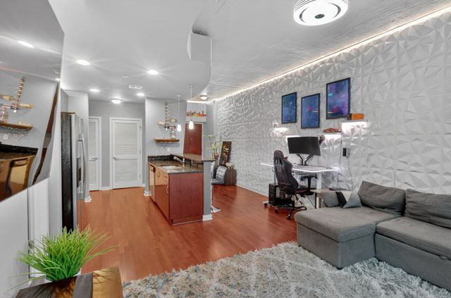 301 Demonbreun St Unit 502, Nashville, TN 37201