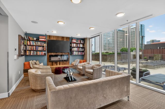 301 Demonbreun St Unit 502, Nashville, TN 37201