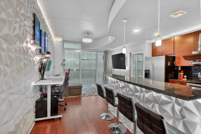 301 Demonbreun St Unit 502, Nashville, TN 37201