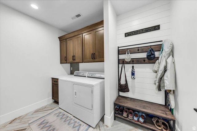 1555 W WOODSVIEW LN, St. George, UT 84770