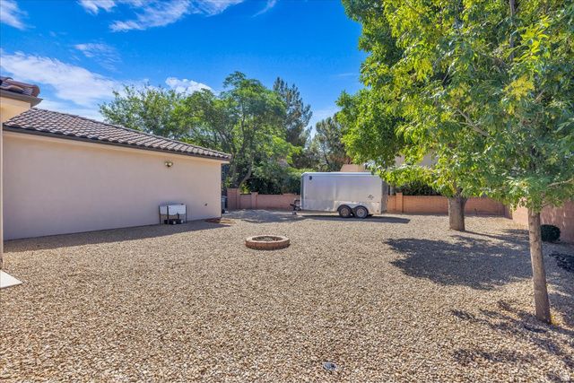 1555 W WOODSVIEW LN, St. George, UT 84770