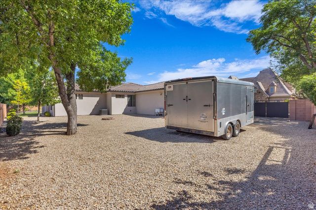 1555 W WOODSVIEW LN, St. George, UT 84770