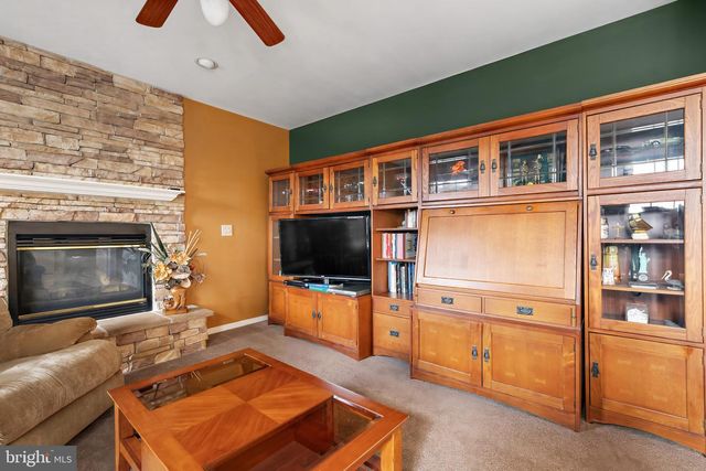18 YARA WAY, Hanover, PA 17331