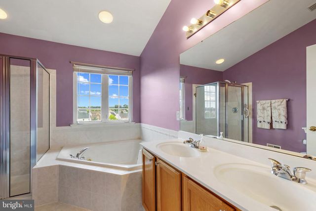 18 YARA WAY, Hanover, PA 17331